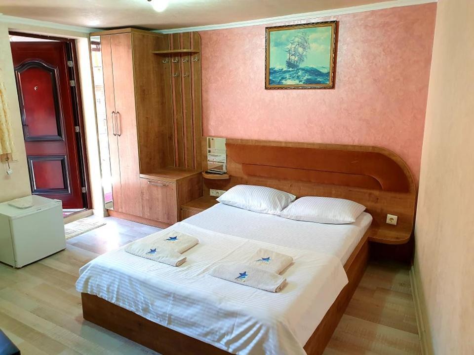 Hotel Old Star Batumi Eksteriør billede
