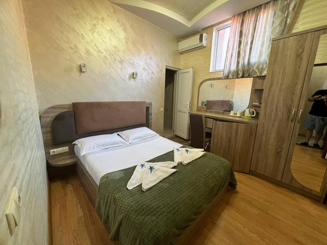 Hotel Old Star Batumi Eksteriør billede