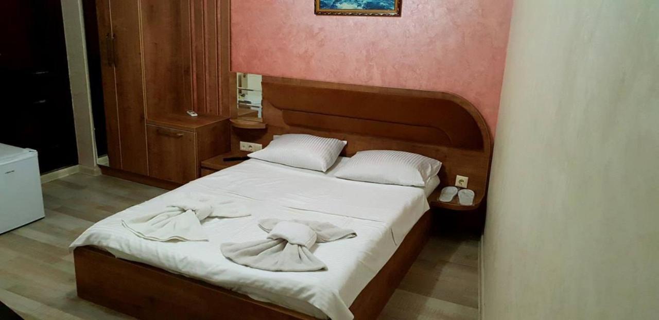 Hotel Old Star Batumi Eksteriør billede
